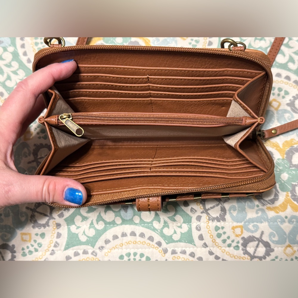 The Sak Brown Leather Crossbody Bag - Picture 4 of 7